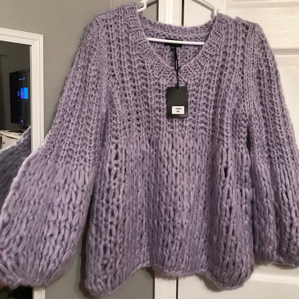 Lavender boutique sweater with balloon sleeves